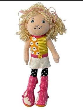 Manhattan toy Groovy Girl Angie blonde hair blue eyes 2007 (flawed boots)